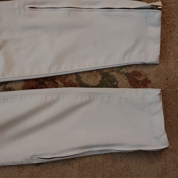 White crop jeans and halter top - Picture 5 of 11